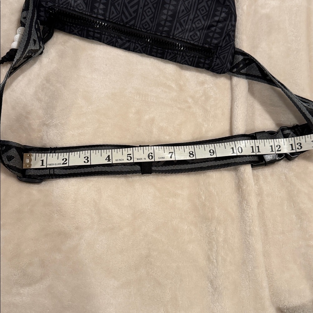 Disney The Lion King black Simba packable hip pack/crossbody bag NWOT - Picture 7 of 8